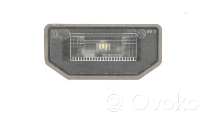 Éclairage de plaque d'immatriculation   9786107243