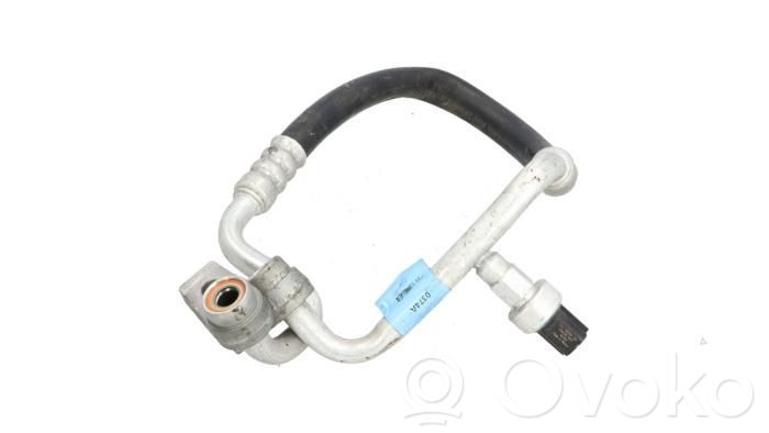 Ford Focus Ilmastointilaitteen putki (A/C) 