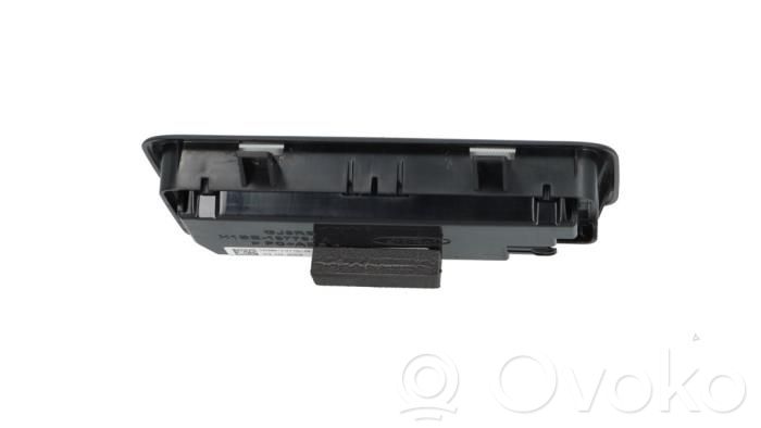 Ford Fiesta Luz del asiento trasero 