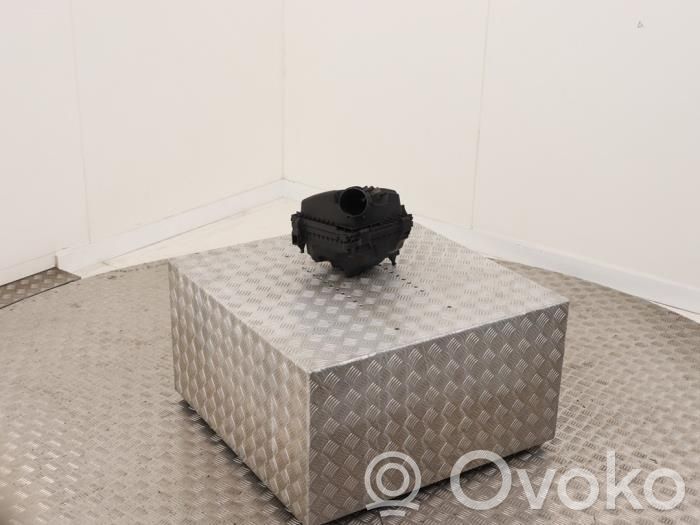 Ford Focus Air filter box 