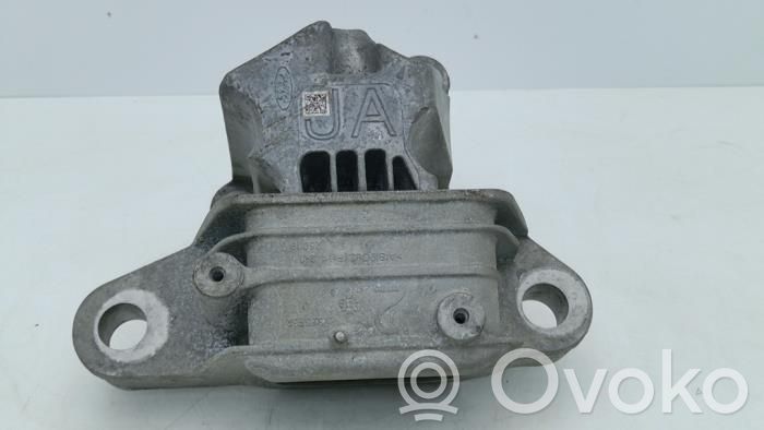 Ford Focus Engine mount bracket 