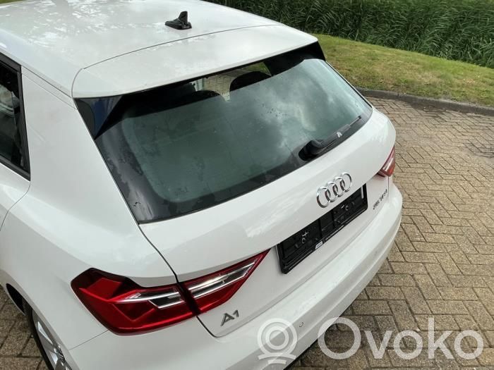 Audi A1 Puerta del maletero/compartimento de carga 
