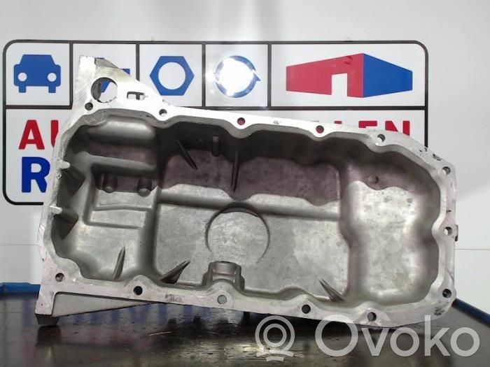 Volvo V40 Картер 