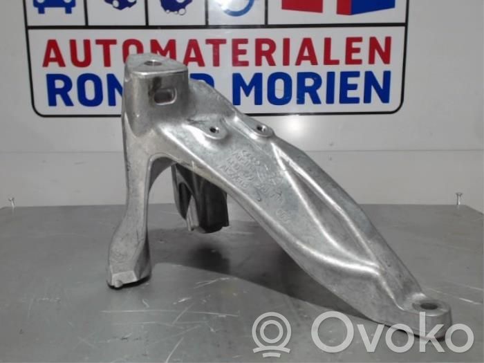 Audi A8 S8 D4 4H Engine mount bracket 