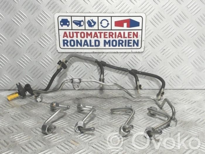 Renault Master III Fuel injector supply line/pipe 