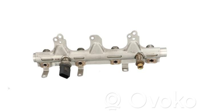 Audi A4 S4 B8 8K Linea principale tubo carburante