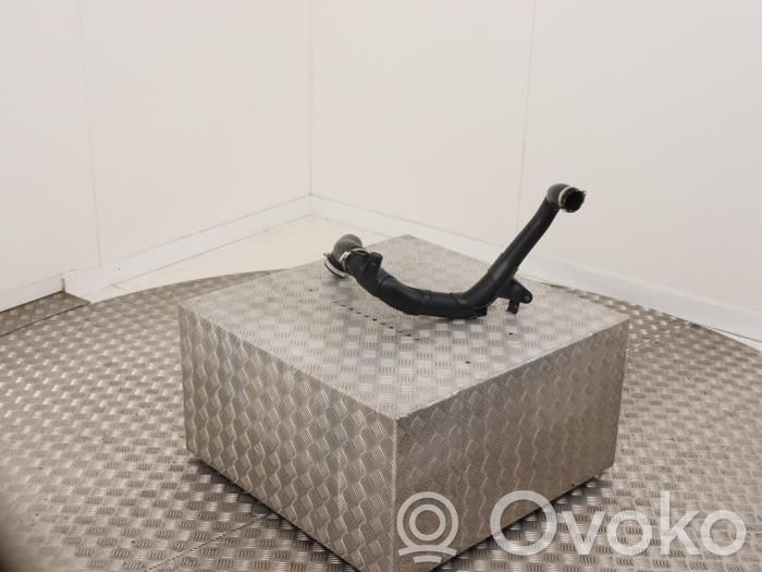 Audi Q3 F3 Wąż / Rura intercoolera 