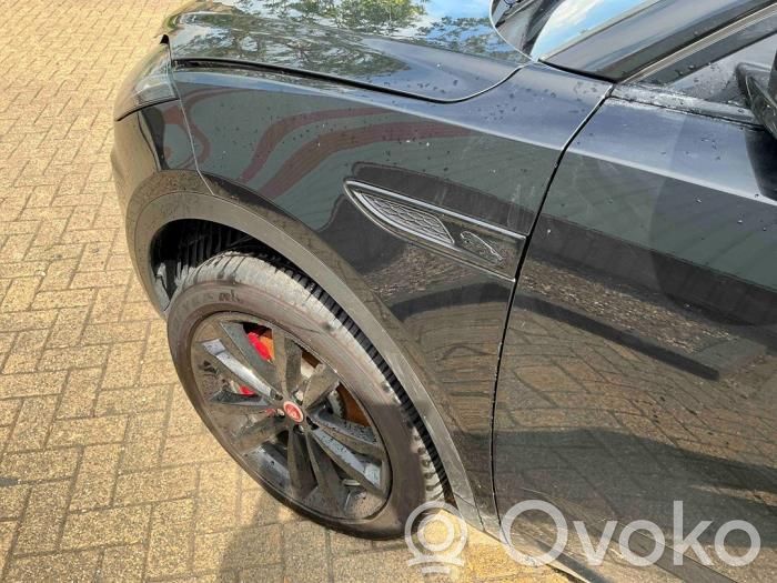 Jaguar E-Pace Spārns 