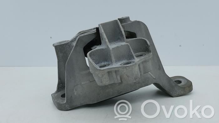 Ford Focus Engine mount bracket 