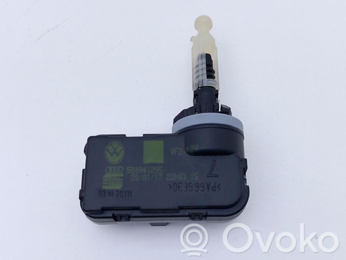Volkswagen Golf VII Motorino di regolazione assetto fari 