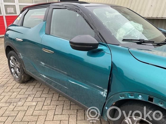 DS Automobiles 3 Crossback Puerta delantera 