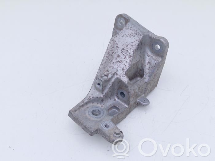 Land Rover Defender Engine mount bracket 