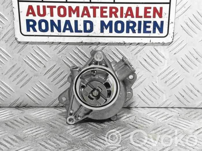 Peugeot 508 Vacuum pump