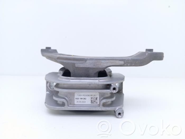 Engine mount bracket   5QS199262,5QS199262B