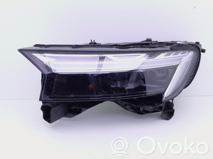 Audi Q7 4M Lampa przednia 