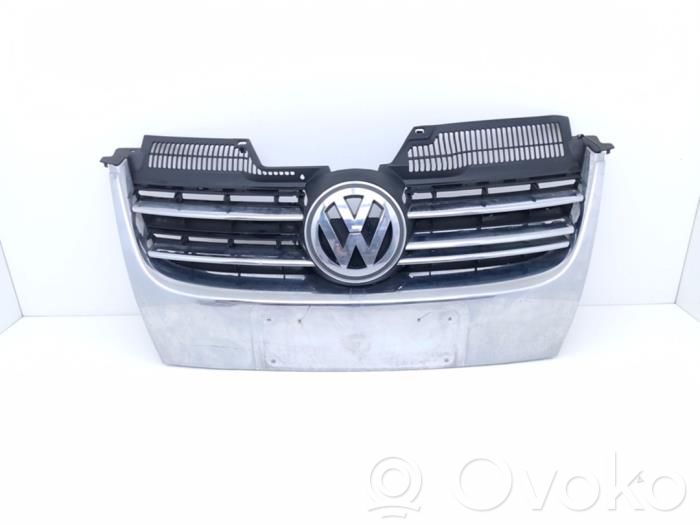 Volkswagen Jetta V Griglia superiore del radiatore paraurti anteriore