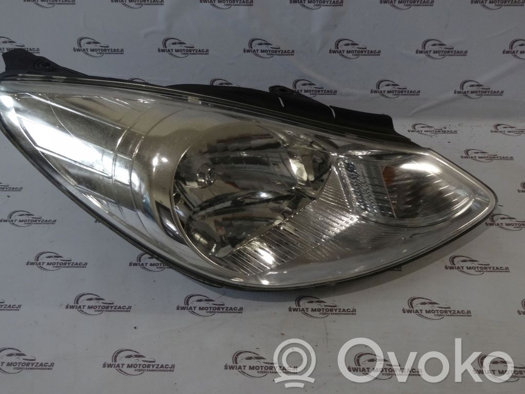 Mitsubishi Outlander Lampa przednia 