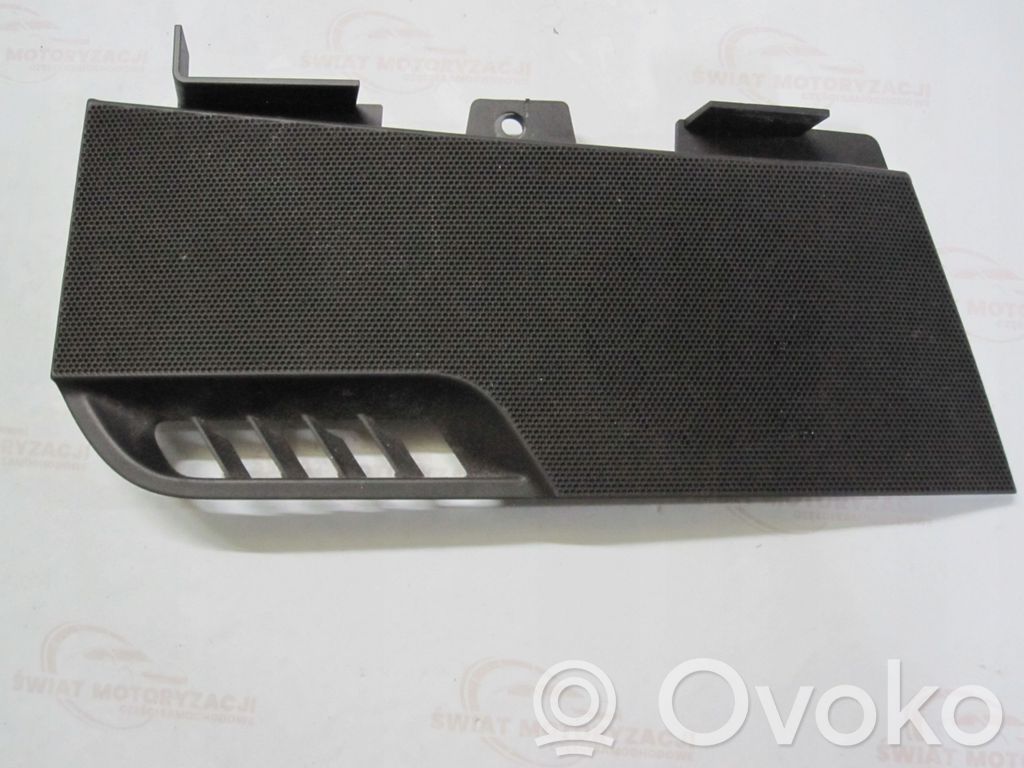 Cache enceinte centrale   18C862