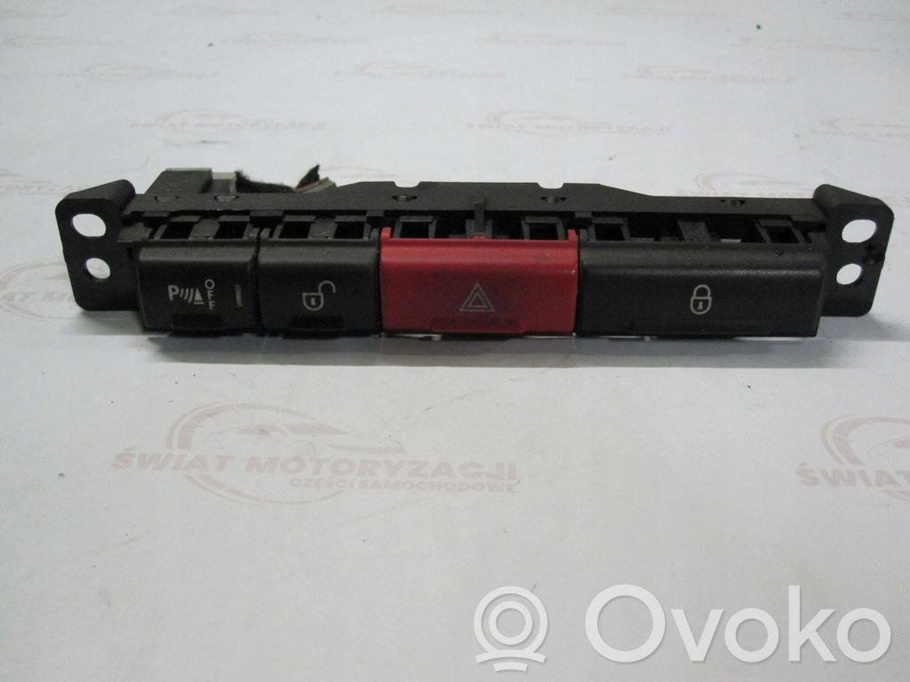 Land Rover Discovery Hazard light switch 