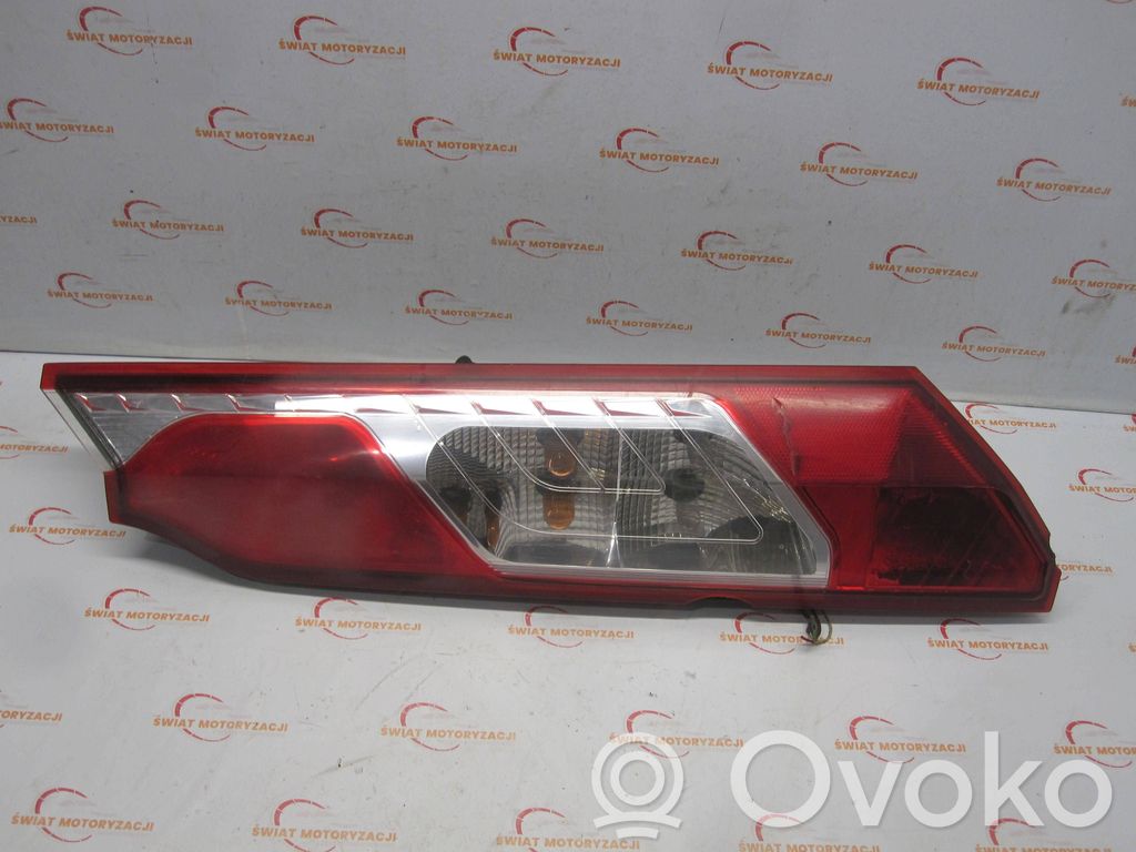 Ford Grand Tourneo Connect Galinis žibintas kėbule 
