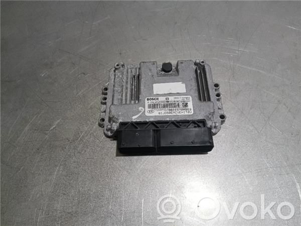 Unidad de control/módulo del motor   391112A953