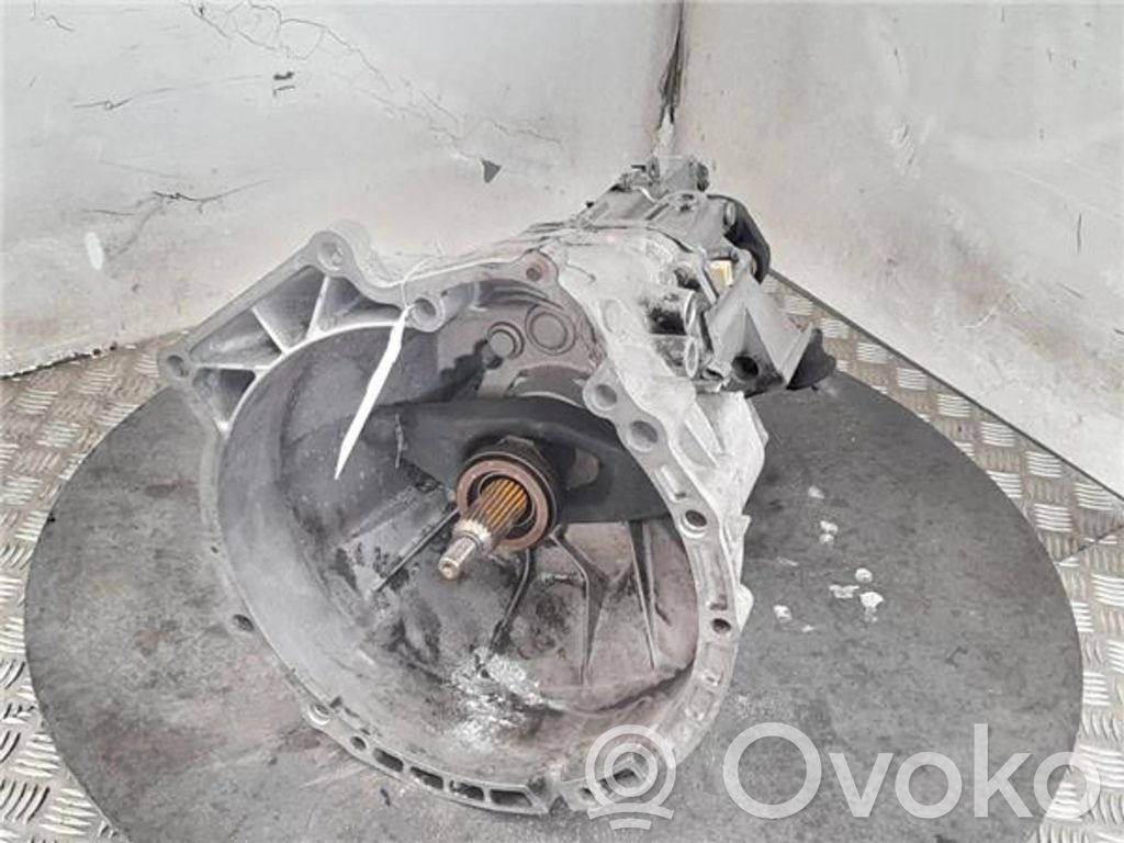 BMW 1 E81 E87 Cutie viteze manuală cu 5 trepte 