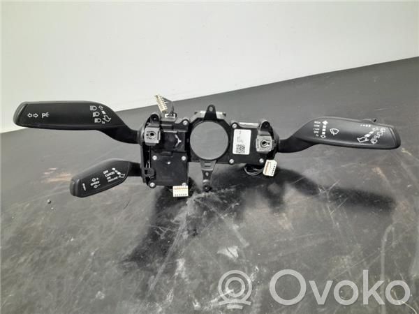 Audi Q3 8U Palanca de intermitentes 