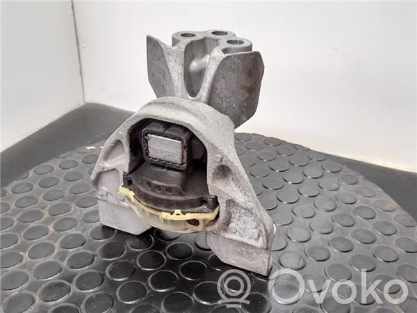 Engine mount bracket   FT766F012AB