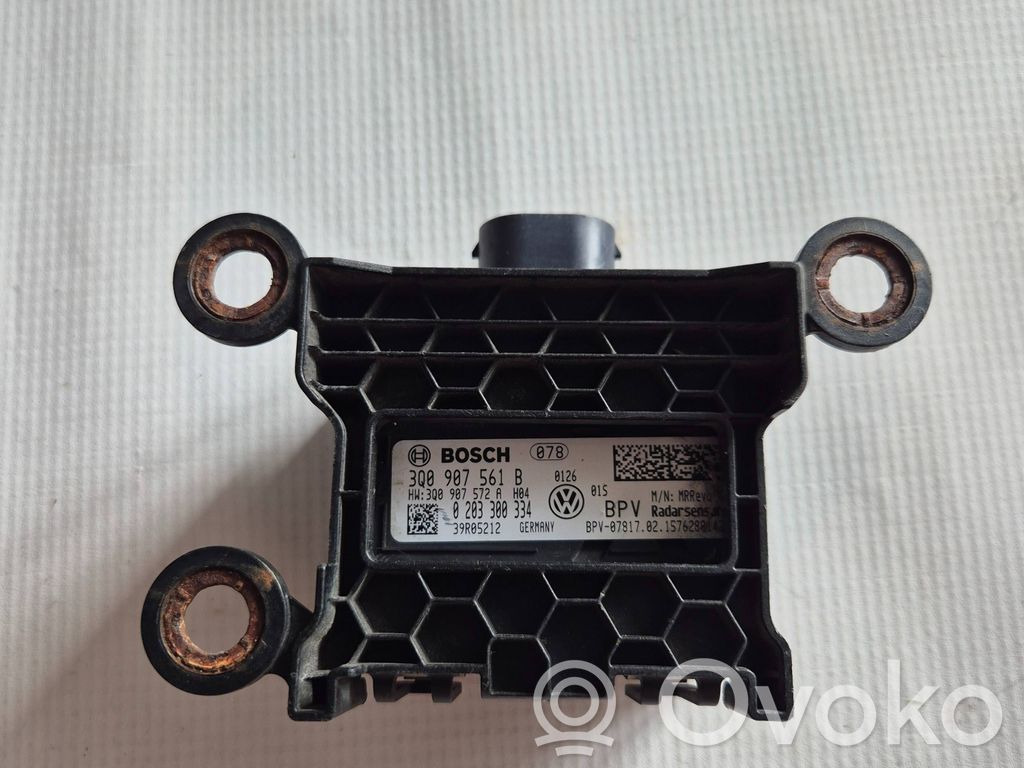 Volkswagen PASSAT B8 Sensor de radar Distronic 