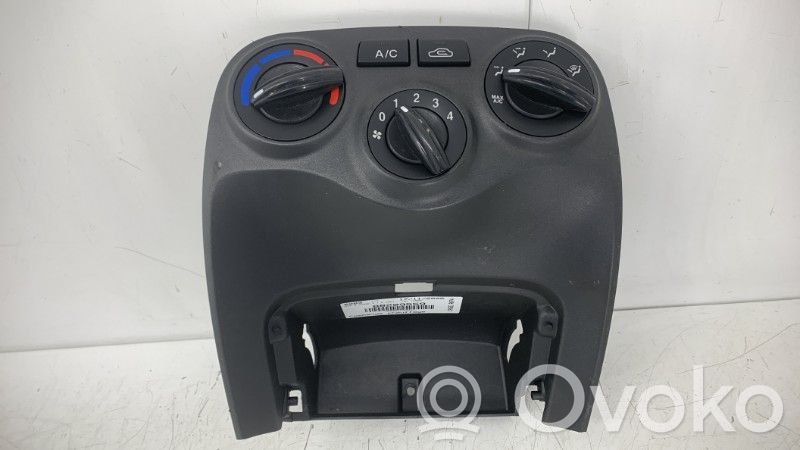KIA Rio Climate control unit 