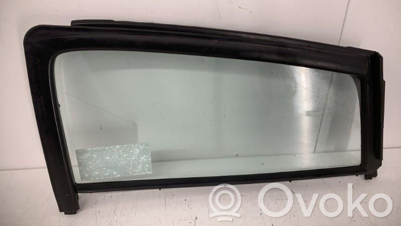 Suzuki SX4 Ventanilla de ventilación de la puerta trasera 