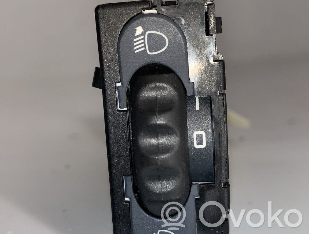 Headlight level height control switch   8200379685