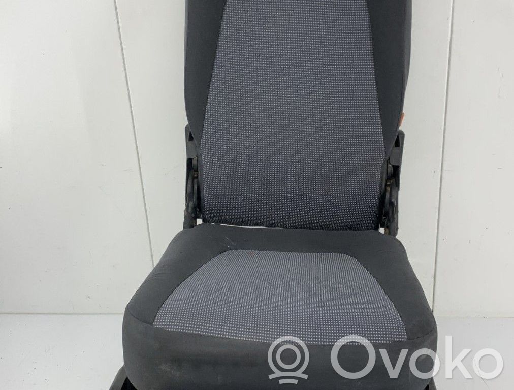 Peugeot Bipper Etumatkustajan istuin 