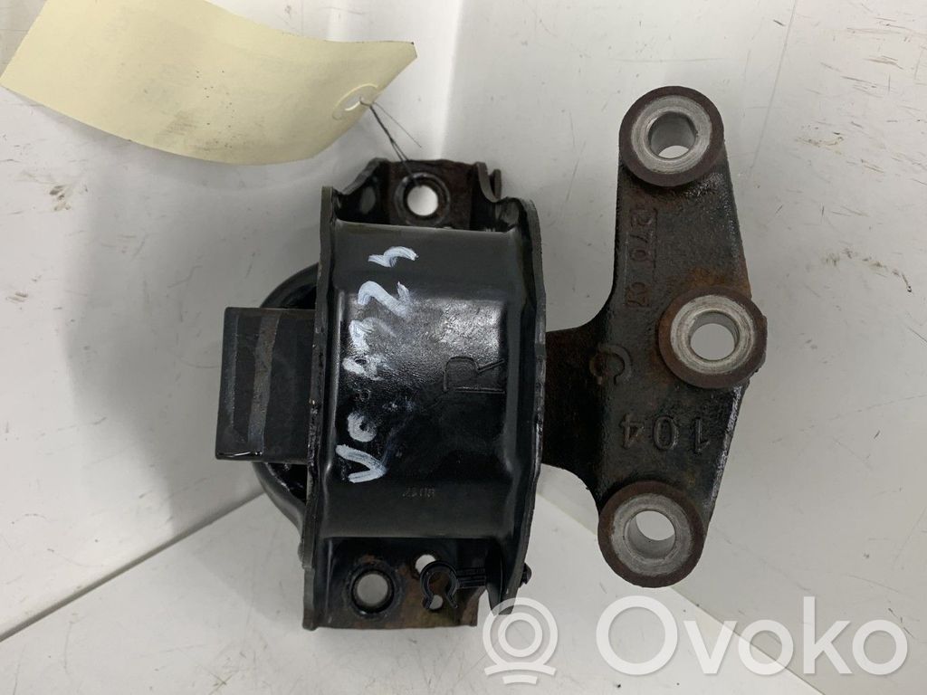 Engine mount bracket   1807HG