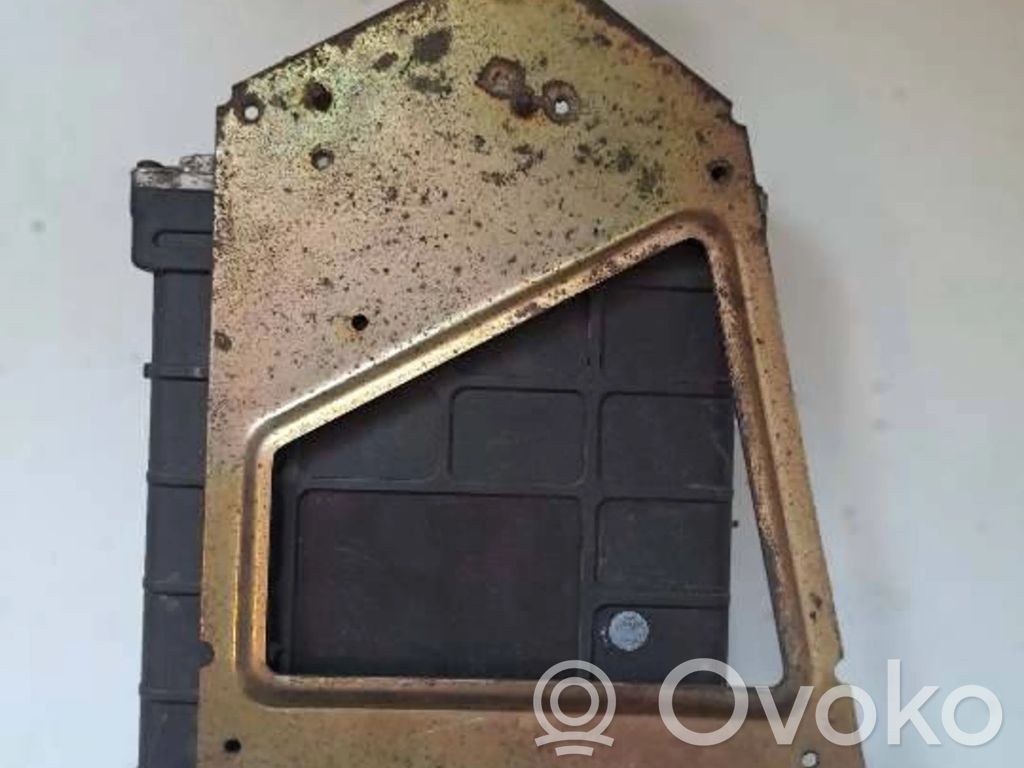 Volkswagen PASSAT B4 Engine control unit/module 