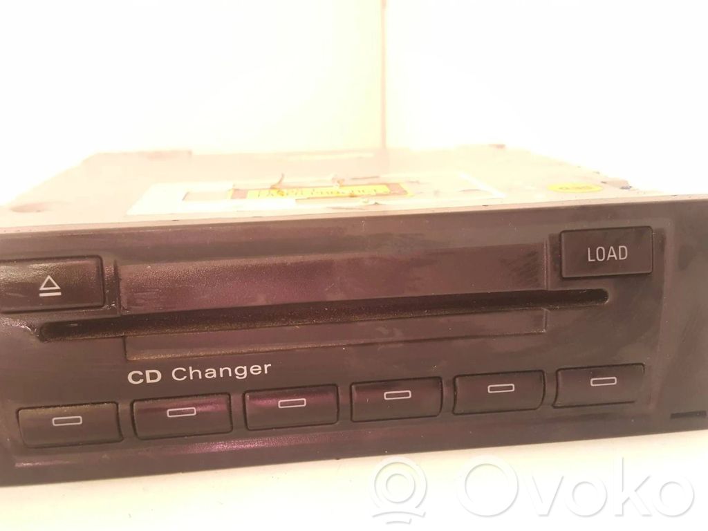 Skoda Octavia Mk2 (1Z) CD/DVD changer 