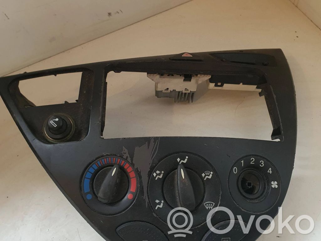 Ford Focus Climate control unit 