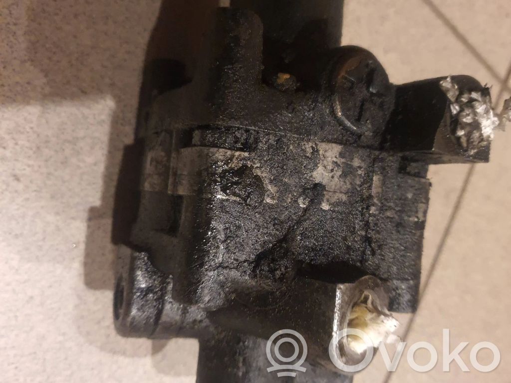 BMW 5 E34 Power steering pump 