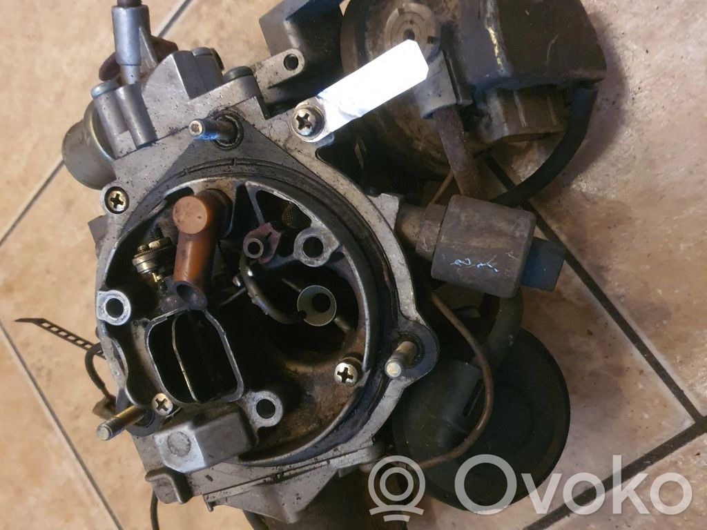 Audi 80 90 B3 Kaasutin 