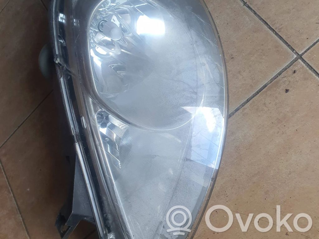 Mercedes-Benz A W169 Lampa przednia 