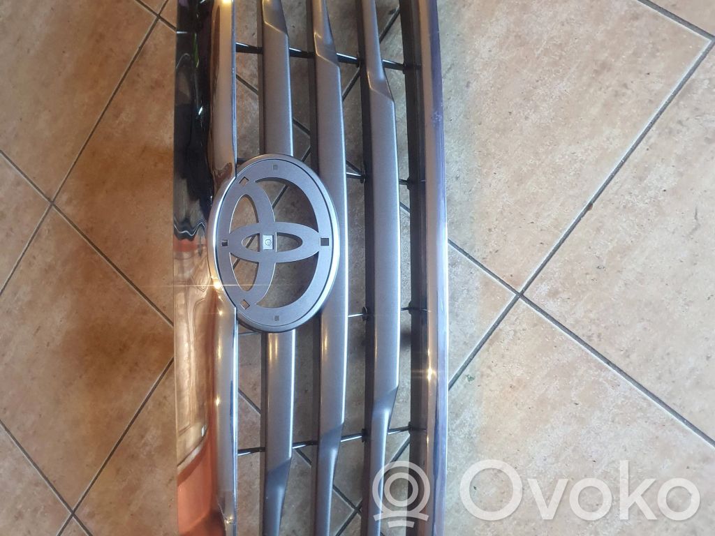 Toyota Hilux (AN10, AN20, AN30) Grilă radiator față 