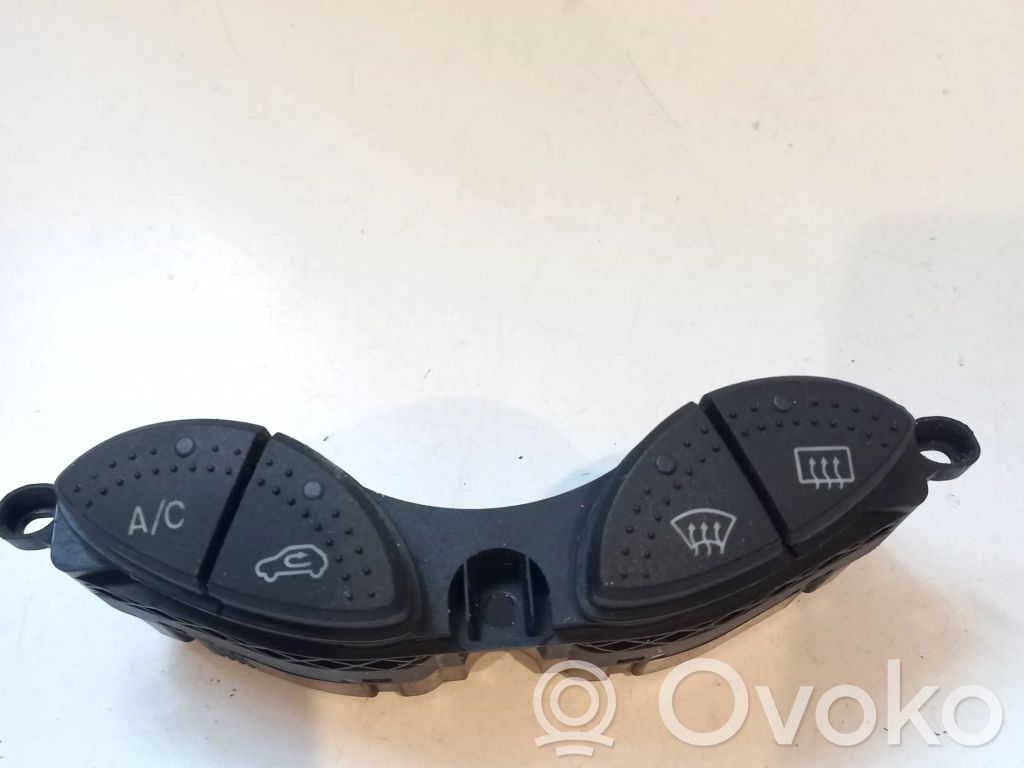 Windscreen/window heater switch   98AG19A945CF,080999