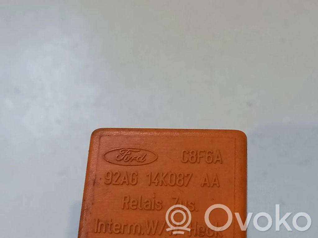 Otros relés   92AG14K087AA,C8F6A