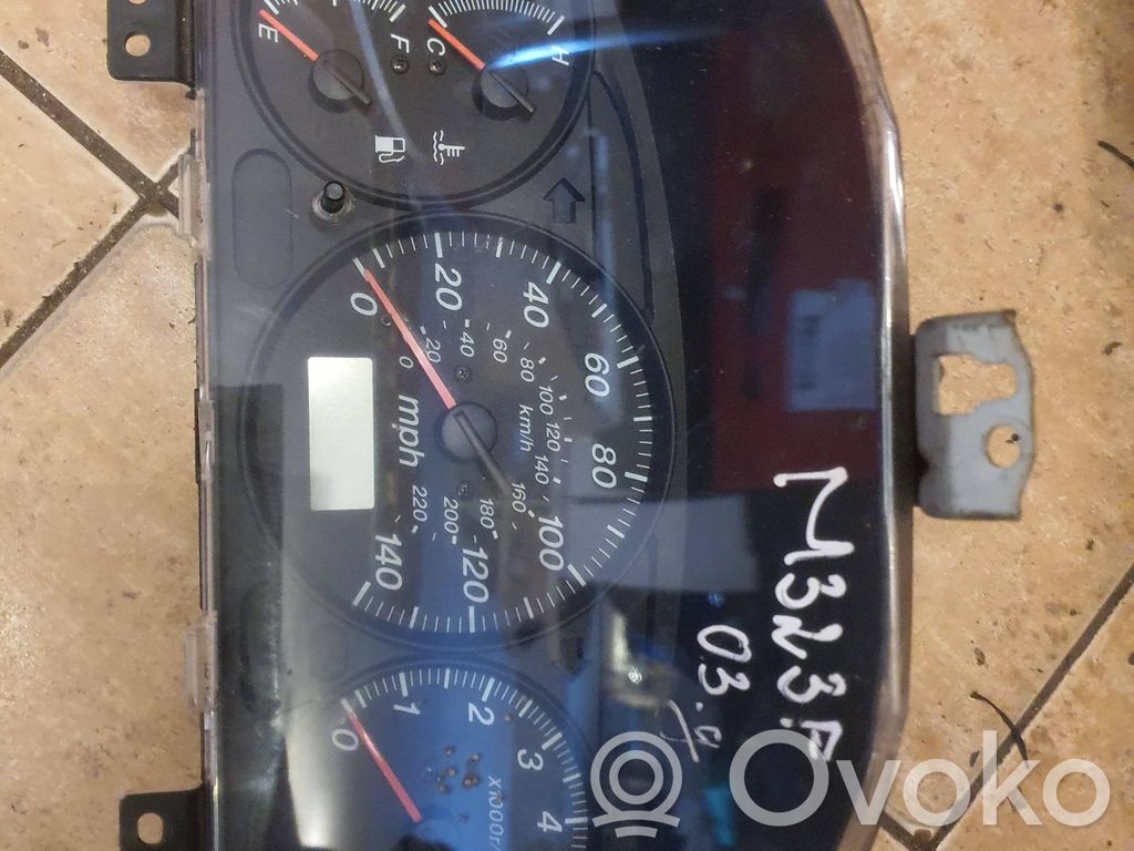 Mazda 323 F Speedometer (instrument cluster) 