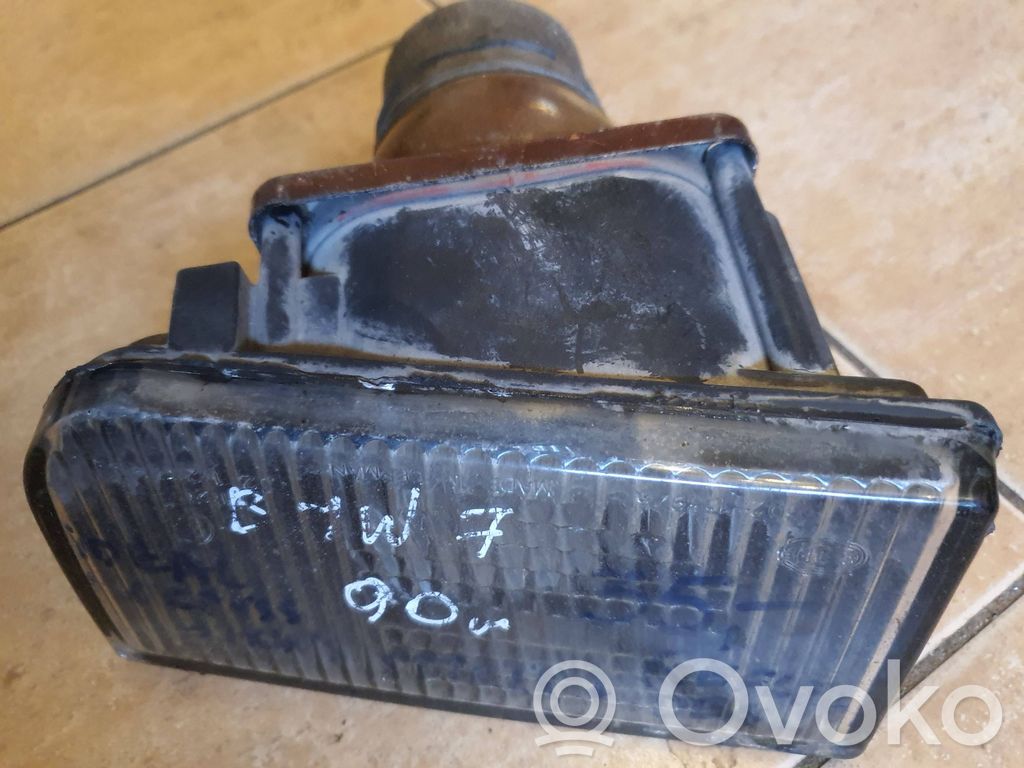 BMW 7 E32 Feu antibrouillard avant 