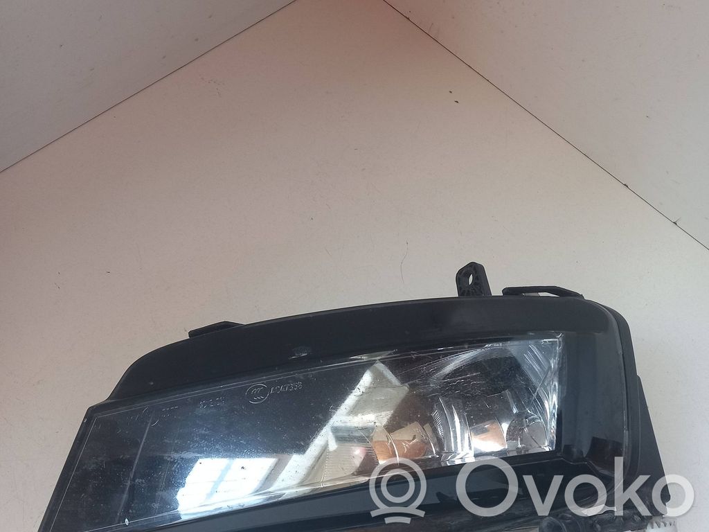 Volkswagen Golf VII Etusumuvalo 