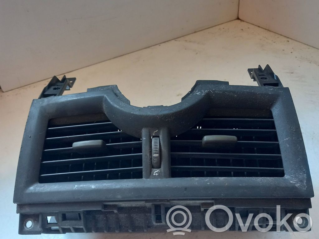 Renault Megane II Centrālais gaisa ventilācijas režģis 