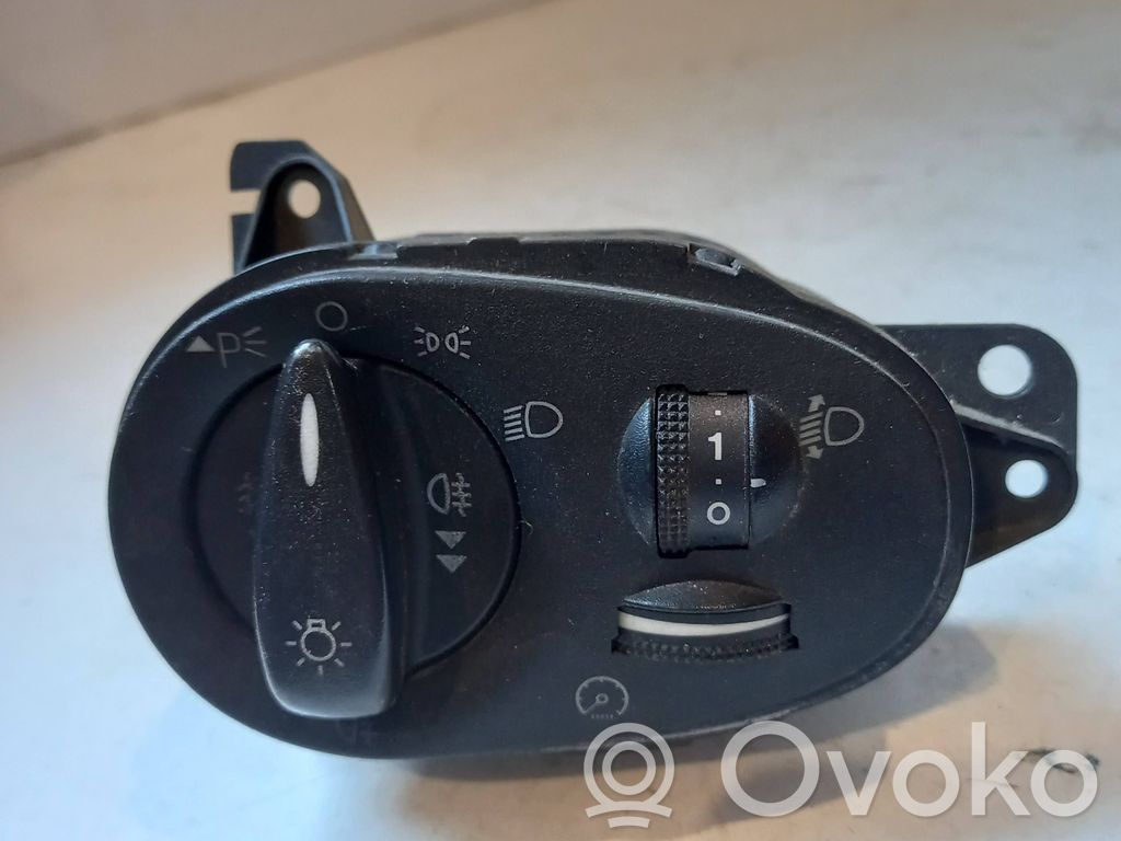 Ford Focus Light switch 