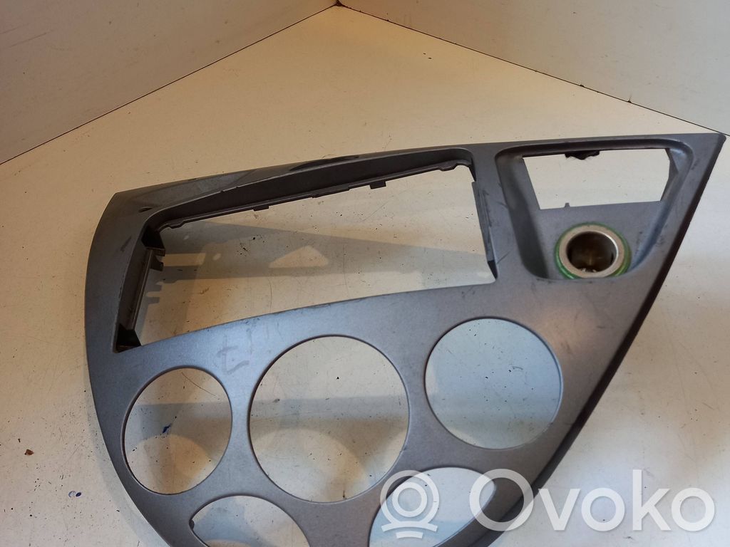 Ford Focus Moldura inferior 