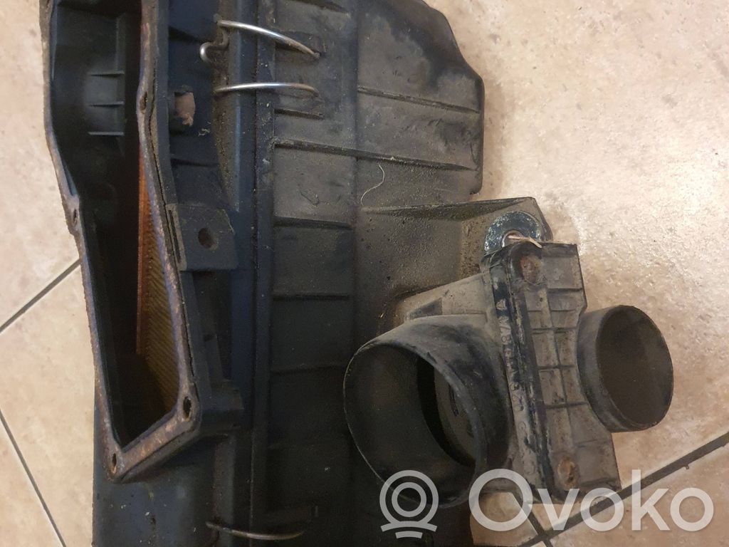 Audi 80 90 S2 B4 Obudowa filtra powietrza 